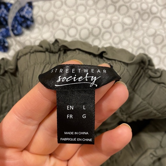 green high waisted tie up shorts - Picture 3 of 5